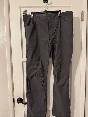 Eddie Bauer grey pants sz 40/34